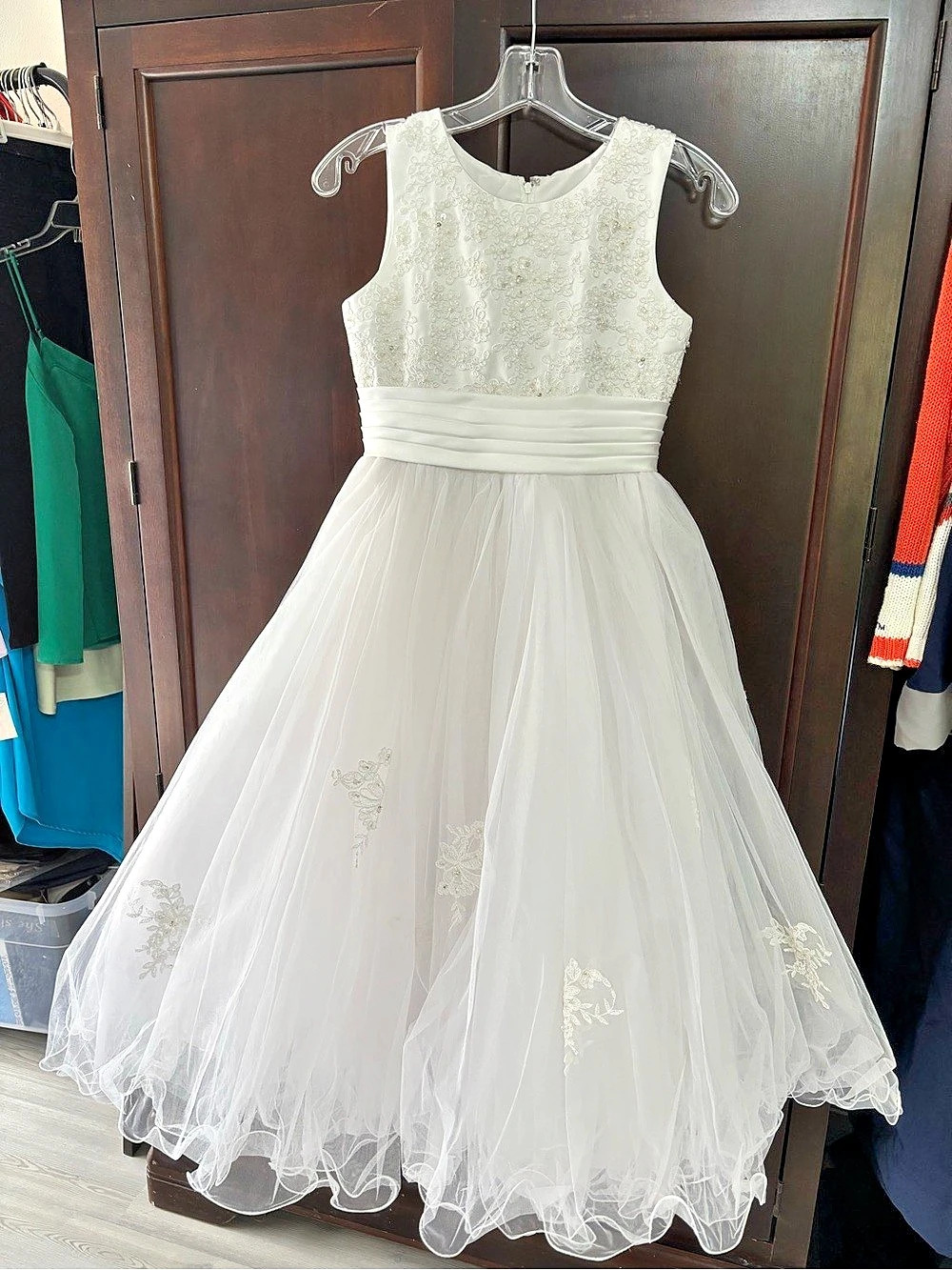 Joan Calabrese for Mon Cheri White Communion or Flower-girl Dress Size 10